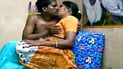 ట్రాన్స్ పరిచారికలు ఇంటి యజమాని కుడుచు మరియు తెలుగు న్యూ సెక్స్ ఫిలిం గాడిద లో ఫక్ అనుమతిస్తాయి